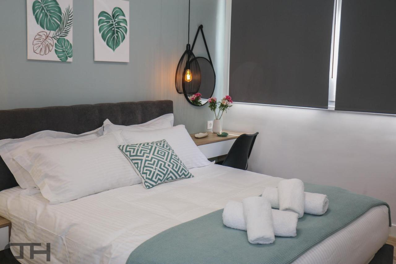 Luxury 80M2 Apartment With Balcony Downtown Tesalonika Bagian luar foto