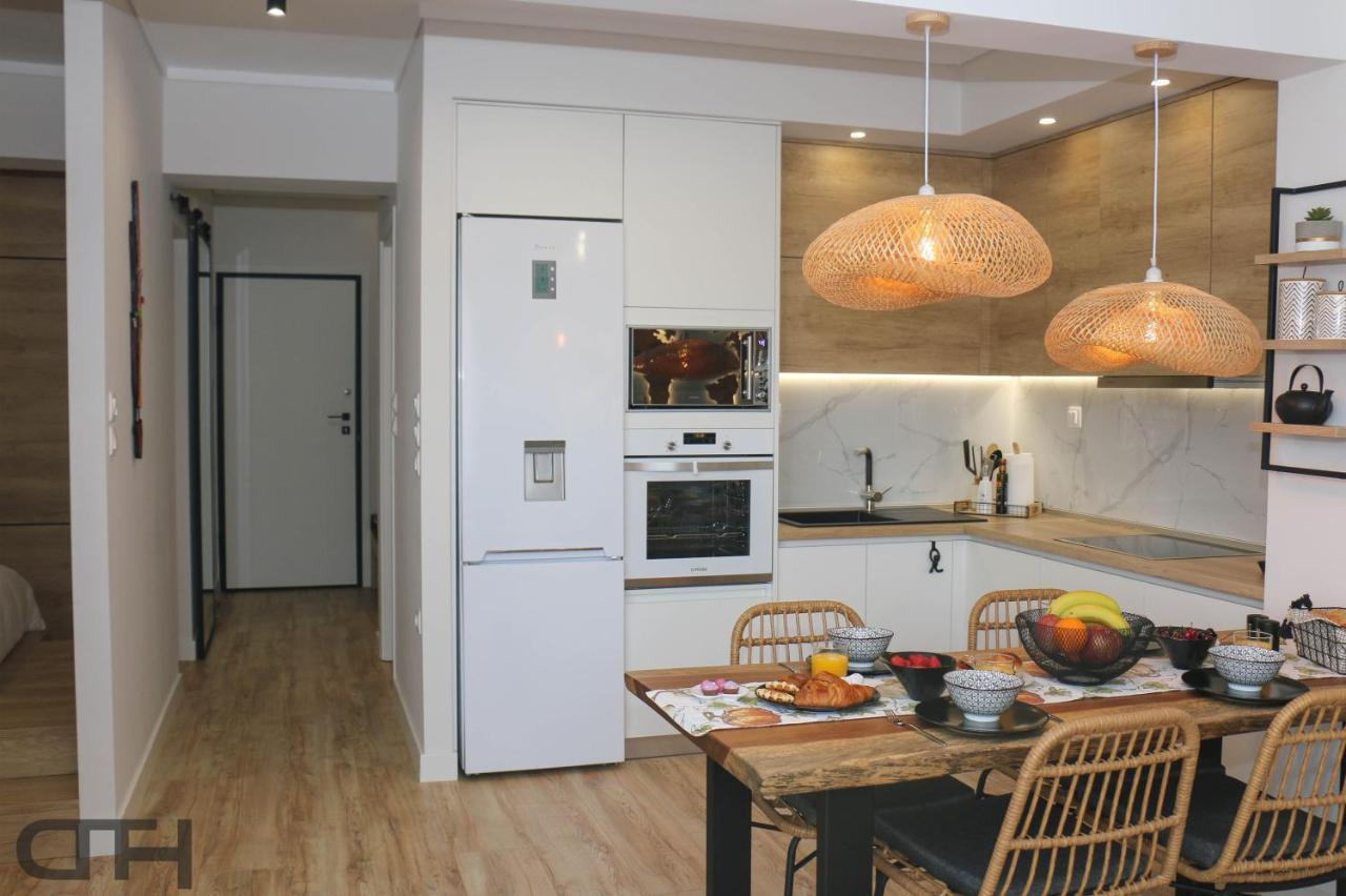 Luxury 80M2 Apartment With Balcony Downtown Tesalonika Bagian luar foto