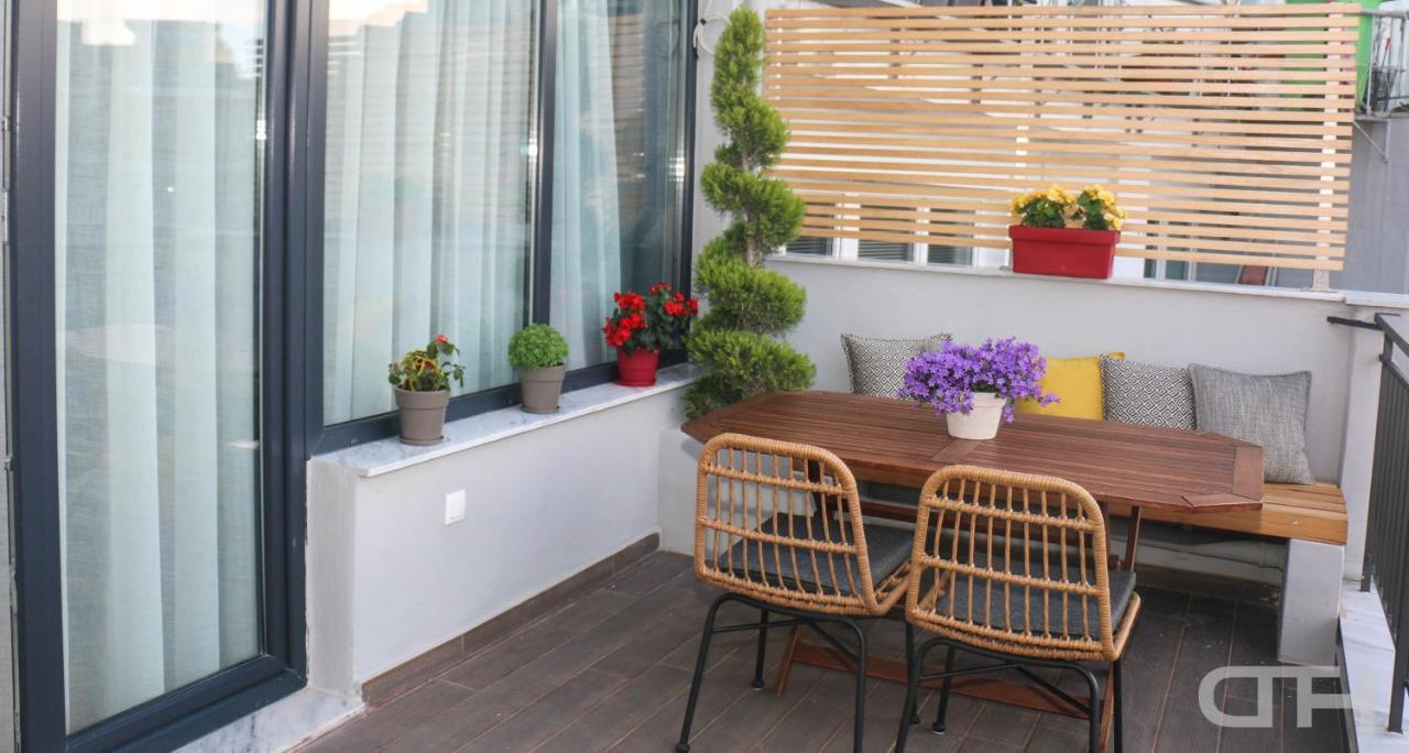 Luxury 80M2 Apartment With Balcony Downtown Tesalonika Bagian luar foto