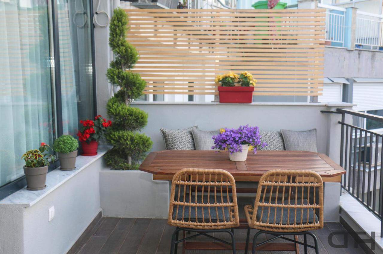 Luxury 80M2 Apartment With Balcony Downtown Tesalonika Bagian luar foto