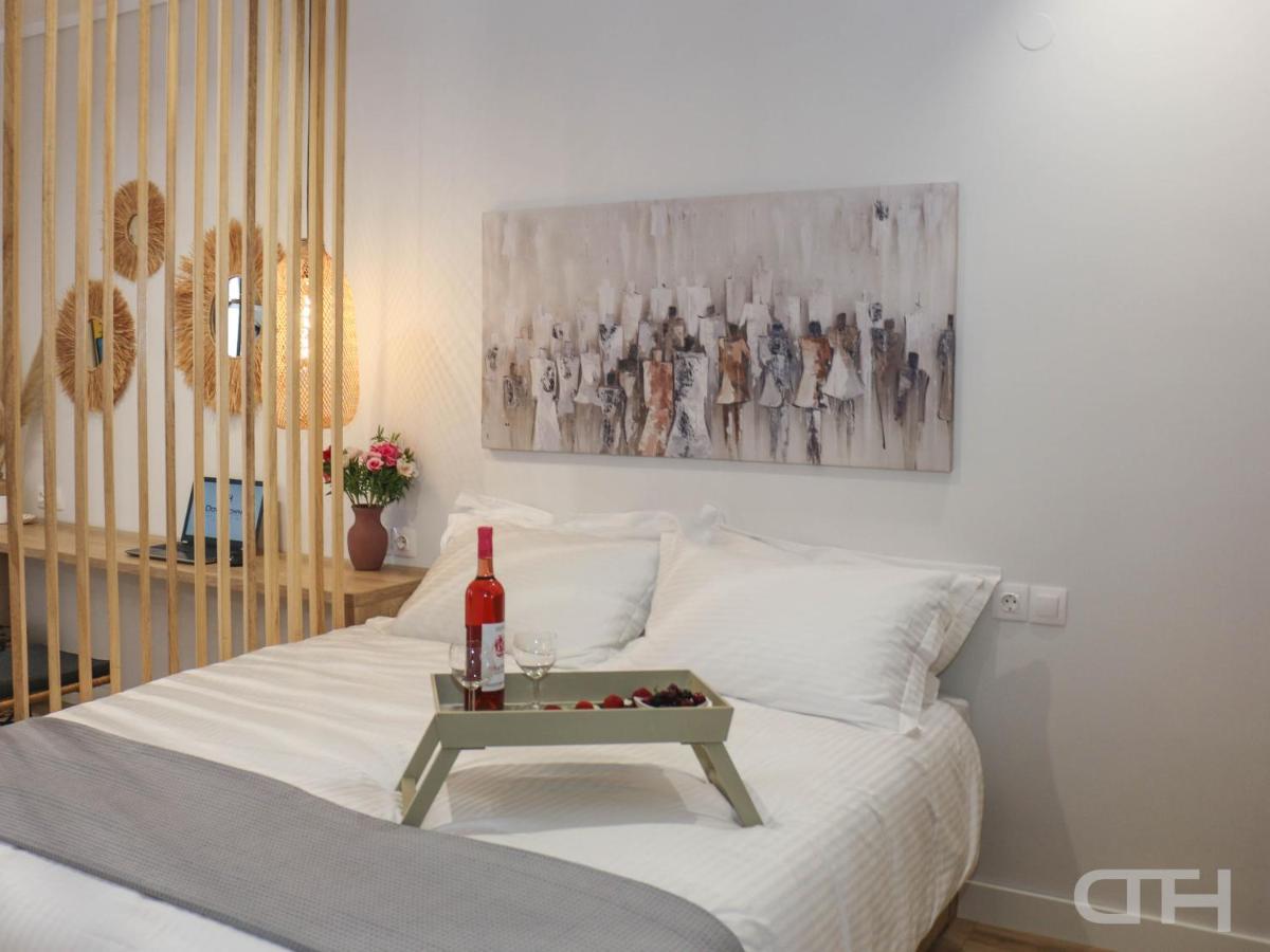 Luxury 80M2 Apartment With Balcony Downtown Tesalonika Bagian luar foto