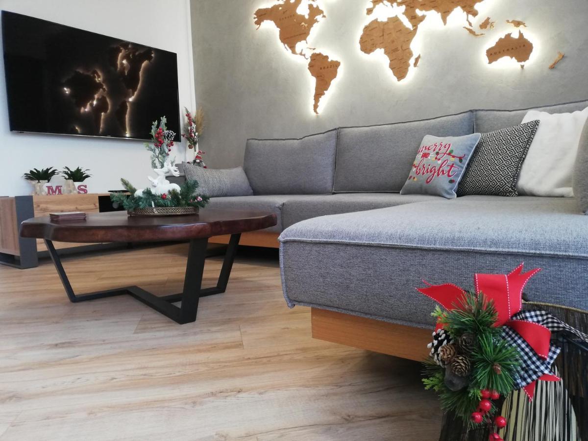 Luxury 80M2 Apartment With Balcony Downtown Tesalonika Bagian luar foto